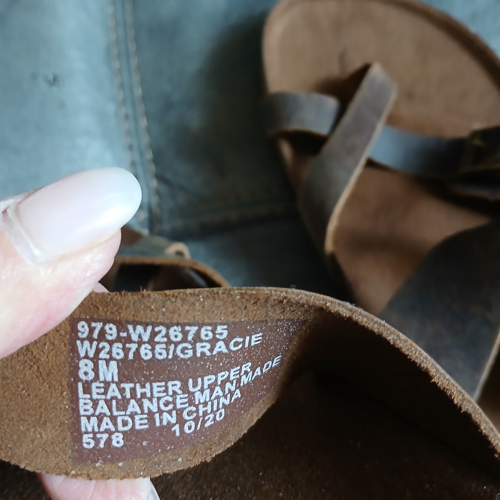 White Mountain Brown Leather Sandals